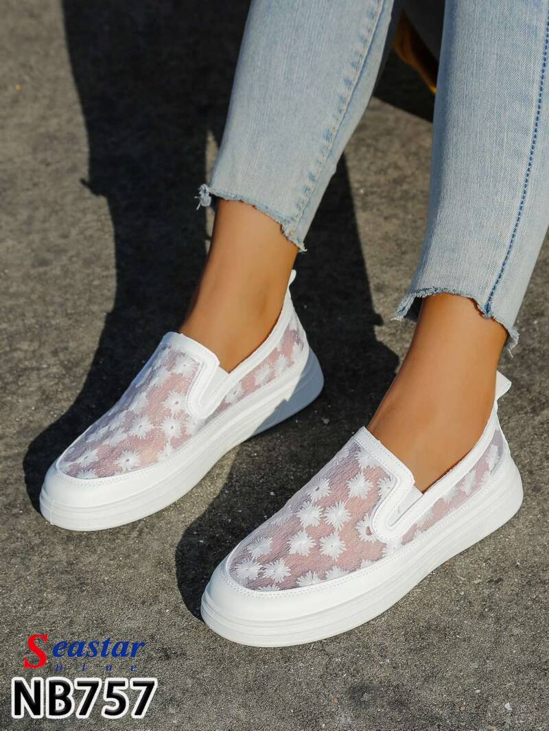 Balerinki / Espadryle damskie Roz 36-41 / 12 par